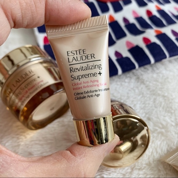 Brand New Estée Lauder 6 Piece Revitalizing Set​ - Picture 4 of 8